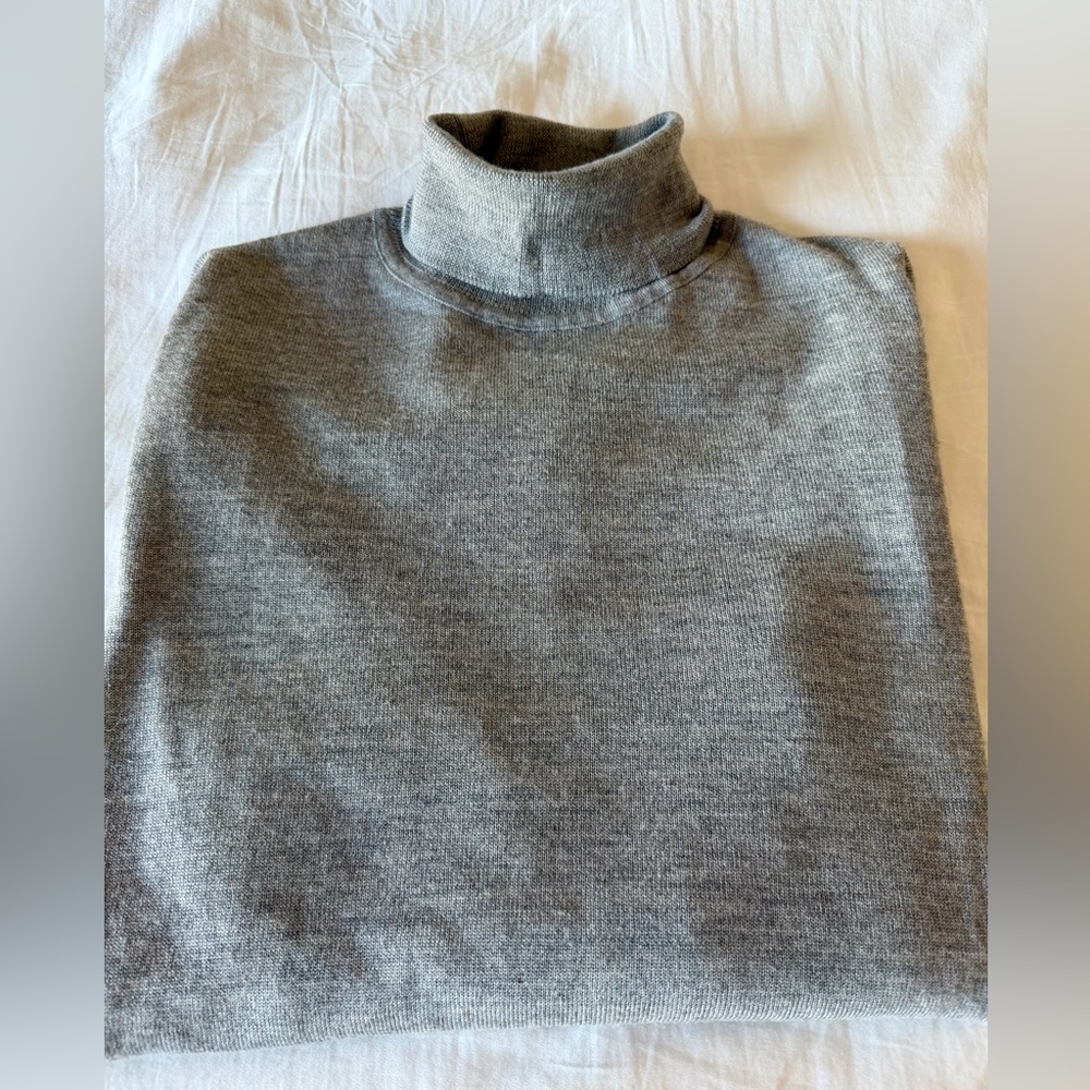 Bullock & Jones Merino Turtleneck Sweater Medium